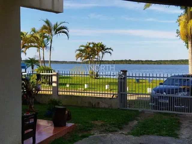 Casa com 301m² 4 quartos e 3 banheiros, à venda, no bairro Costeira em Balneário Barra do Sul