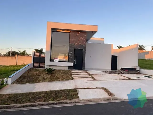 Casa com 300m² 3 quartos e 3 banheiros, à venda, no bairro Condomínio Central Parque em Salto