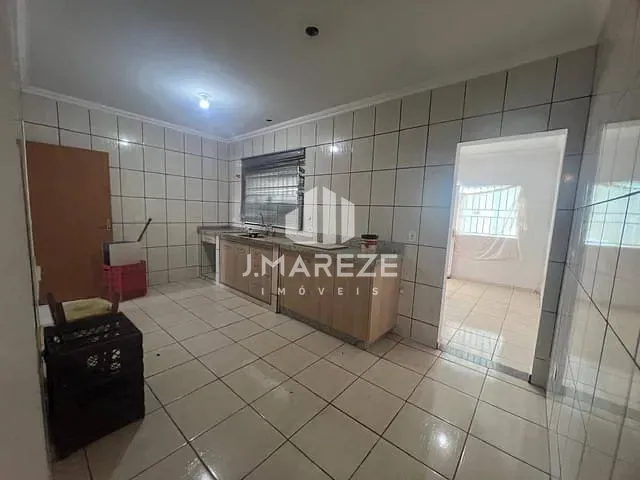 Casa 3 quartos e 3 banheiros, à venda, no bairro Residencial Interlagos em Apucarana