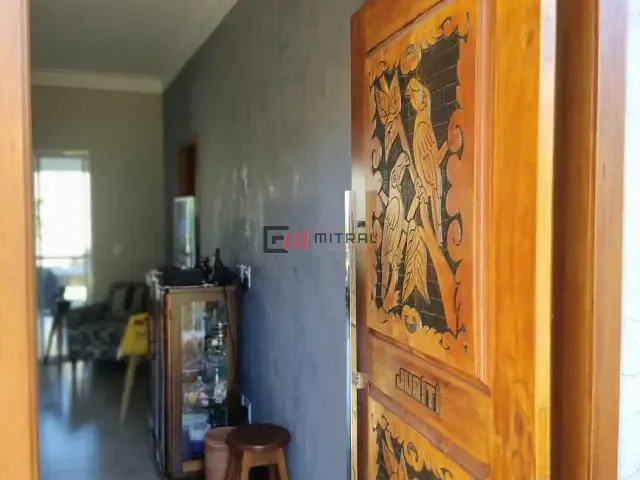 Casa 3 quartos e 2 banheiros, à venda, no bairro Messiânico em Londrina