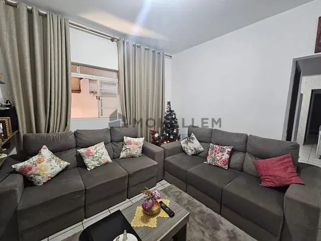 Casa com 110m² 3 quartos e 1 banheiro, à venda, no bairro Centro em Piranguinho
