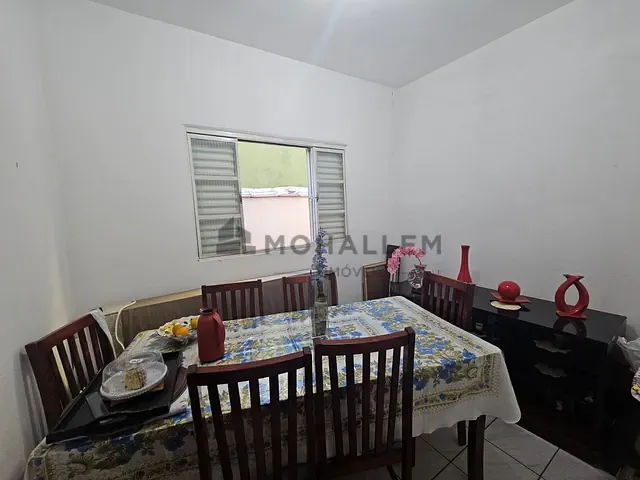 Casa com 110m² 3 quartos e 1 banheiro, à venda, no bairro Centro em Piranguinho