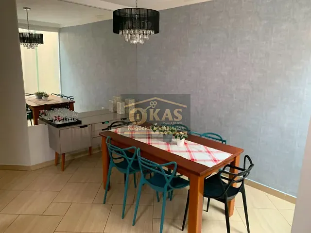 Casa com 500m² 3 quartos e 3 banheiros, à venda, no bairro Vila Suissa em Mogi das Cruzes