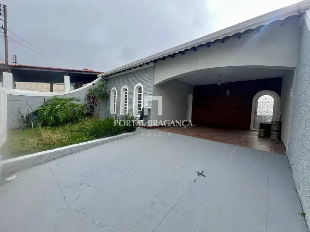 Casa com 250m² 3 quartos e 3 banheiros, à venda, no bairro Jardim Europa em Bragança Paulista