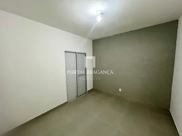 Casa com 250m² 3 quartos e 3 banheiros, à venda, no bairro Jardim Europa em Bragança Paulista