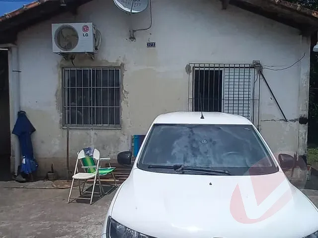 Casa com 301m² 2 quartos e 1 banheiro, à venda, no bairro Samambaia em Praia Grande