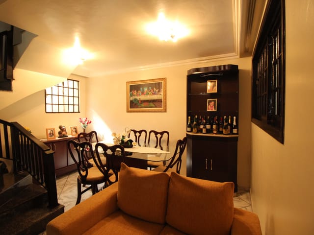 Casa com 98m² 3 quartos e 3 banheiros, para alugar, no bairro Orfãs em Ponta Grossa