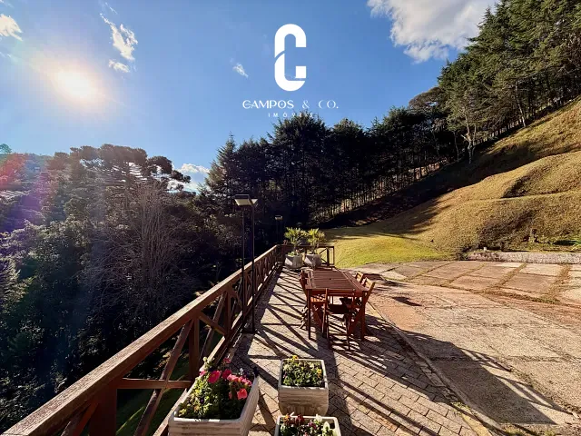 Casa com 2455m² 3 quartos e 2 banheiros, à venda, no bairro COND. FLORESTAL CLUBE em Campos do Jordão
