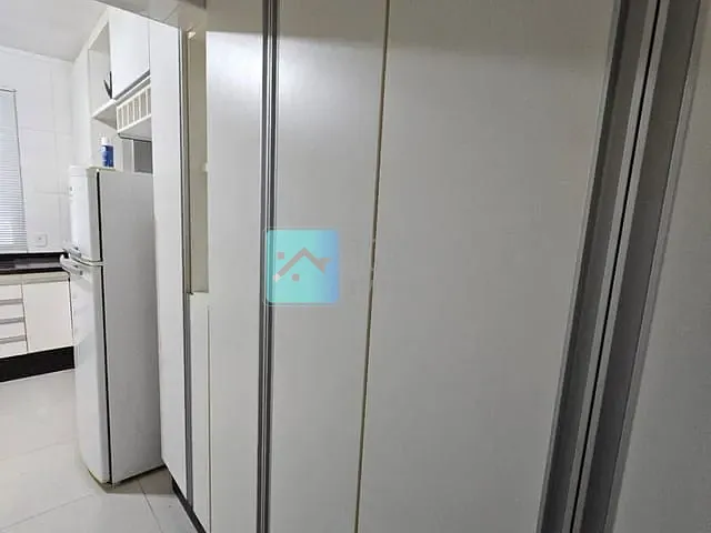 Casa com 250m² 4 quartos e 3 banheiros, à venda, no bairro Village das Flores em Caçapava