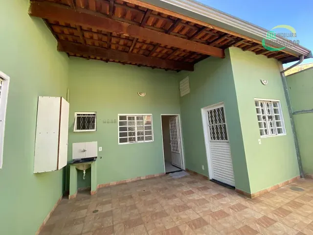 Casa com 250m² 2 quartos e 1 banheiro, para alugar, no bairro Parque Universitário de Viracopos em Campinas