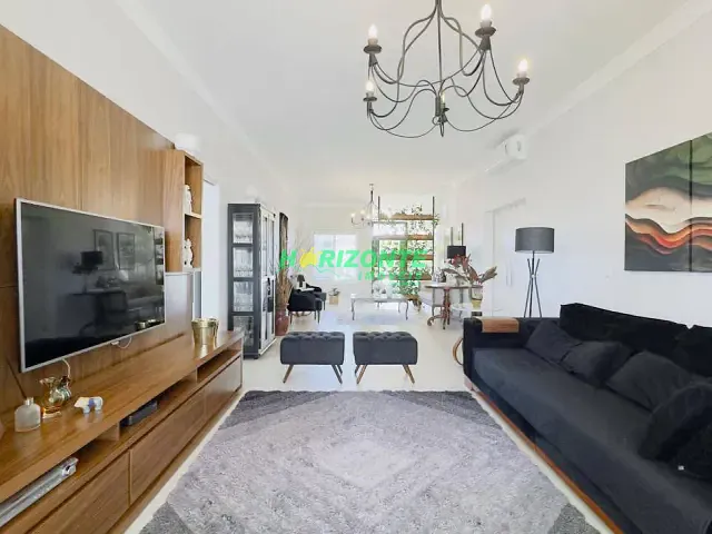 Casa com 575m² 4 quartos e 5 banheiros, à venda ou para alugar, no bairro Condomínio Residencial Alphaville II em São José dos Campos