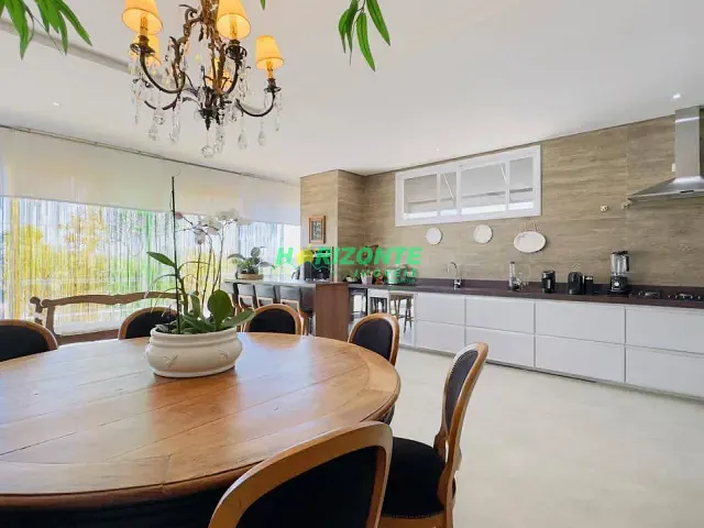 Casa com 575m² 4 quartos e 5 banheiros, à venda ou para alugar, no bairro Condomínio Residencial Alphaville II em São José dos Campos