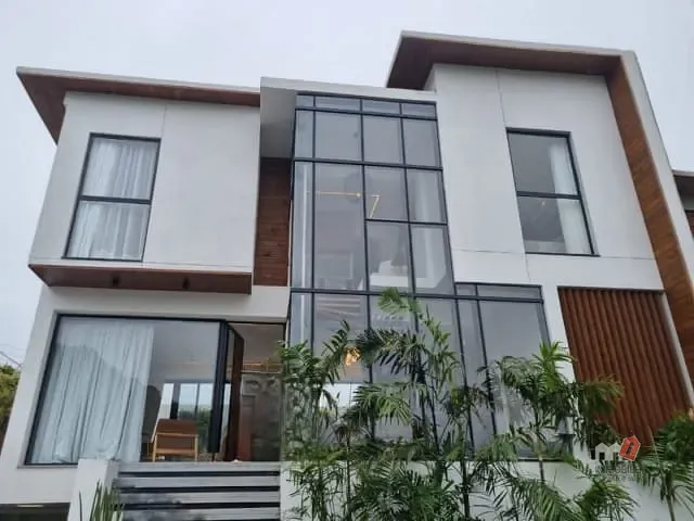 Casa à venda, no bairro Valparaíso em Petrópolis