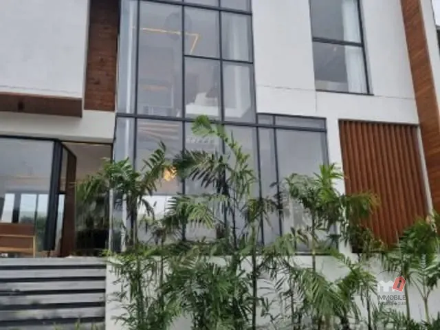 Casa à venda, no bairro Valparaíso em Petrópolis