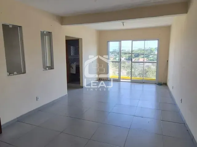 Casa 2 quartos e 2 banheiros, à venda ou para alugar, no bairro Valo Velho em Itapecerica da Serra