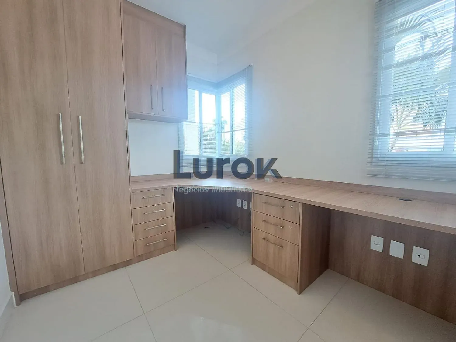 Casa, 3 quartos, 237 m² - Foto 2