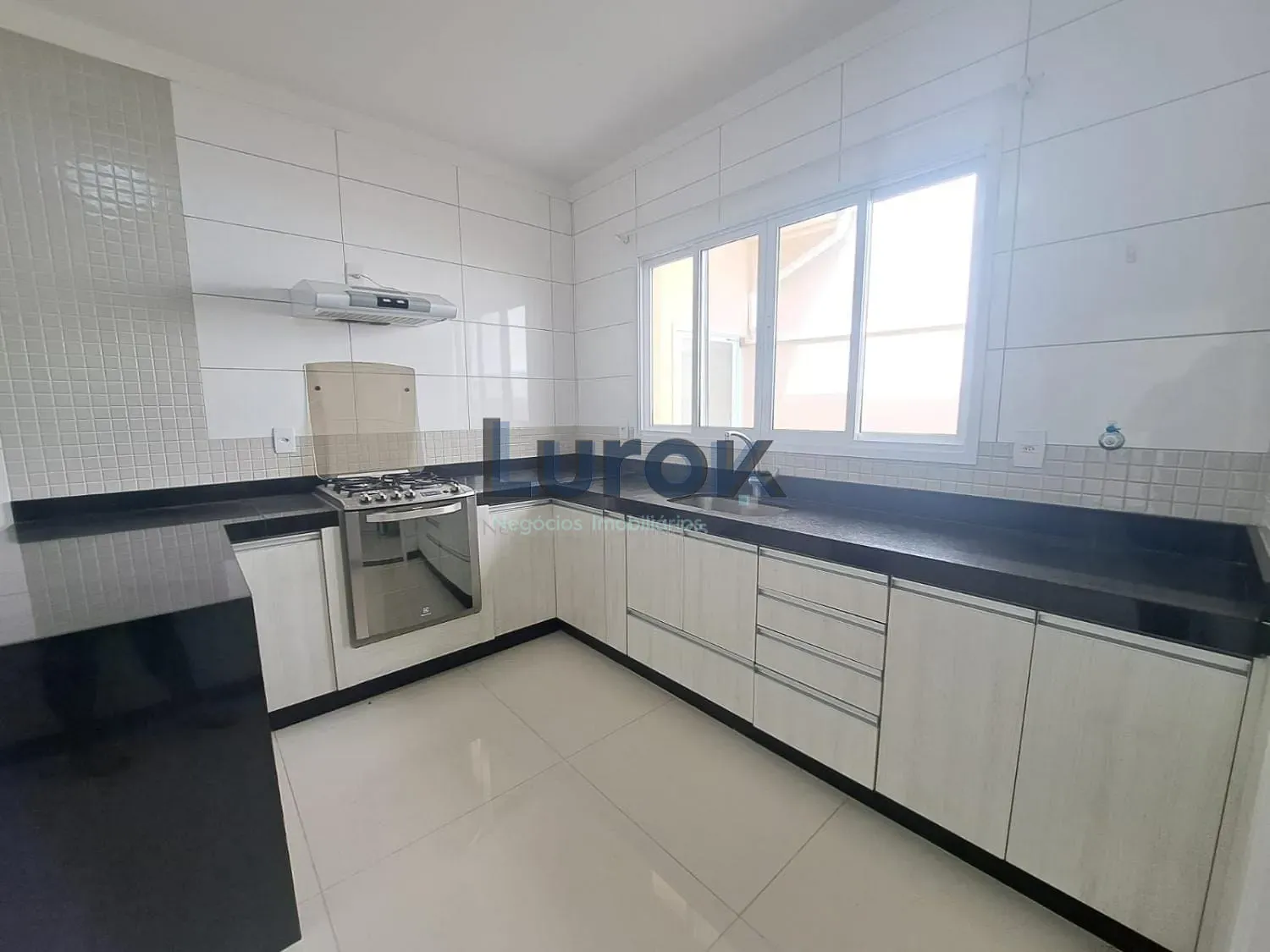 Casa, 3 quartos, 237 m² - Foto 8