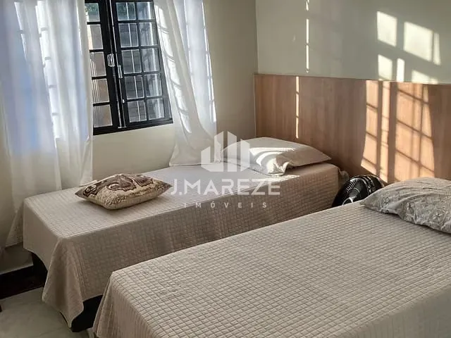 Casa 4 quartos e 3 banheiros, à venda, no bairro Núcleo Habitacional Parigot de Souza em Apucarana