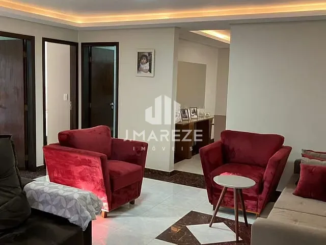 Casa 4 quartos e 3 banheiros, à venda, no bairro Núcleo Habitacional Parigot de Souza em Apucarana