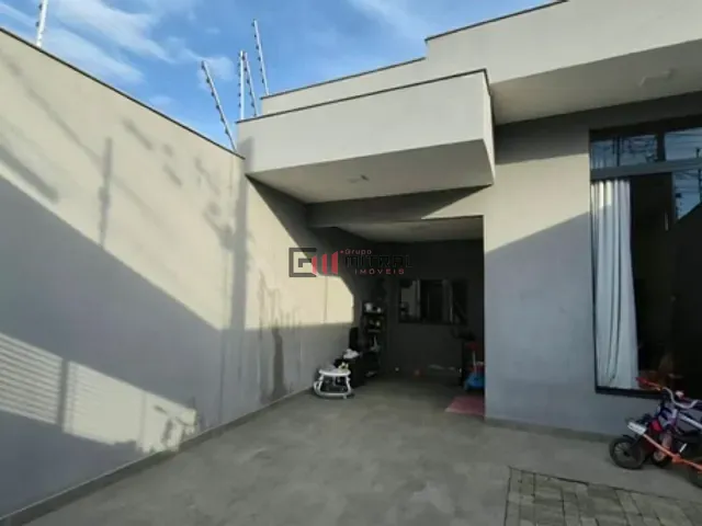 Casa 3 quartos e 3 banheiros, à venda, no bairro Santa Mônica em Londrina