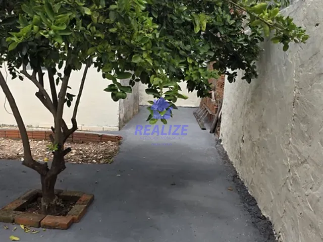 Casa com 250m² 3 quartos e 1 banheiro, à venda, no bairro Vila Nossa Senhora de Fátima em Botucatu