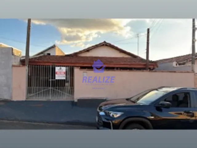 Casa com 250m² 3 quartos e 1 banheiro, à venda, no bairro Vila Nossa Senhora de Fátima em Botucatu