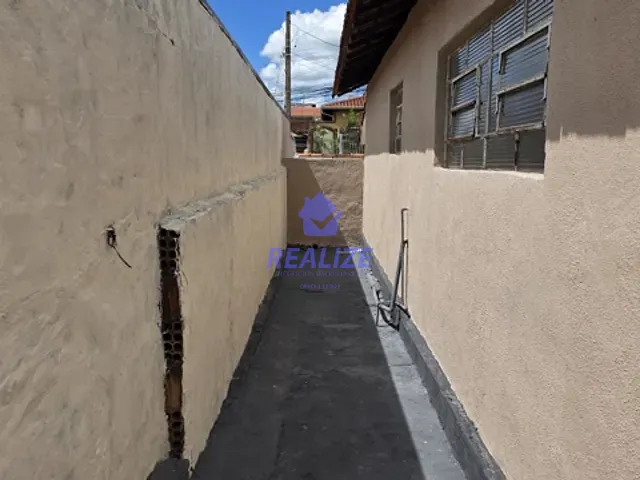 Casa com 250m² 3 quartos e 1 banheiro, à venda, no bairro Vila Nossa Senhora de Fátima em Botucatu