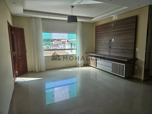 Casa 3 quartos e 2 banheiros, à venda, no bairro Centro em Piranguinho