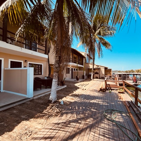 Casa 2 quartos e 3 banheiros, à venda, no bairro Gamboa em Cabo Frio