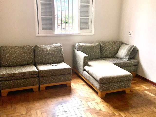 Casa com 300m² 4 quartos e 2 banheiros, à venda, no bairro Centro em Extrema