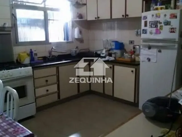 Casa com 127m² 4 quartos e 3 banheiros, à venda, no bairro Rochdale em Osasco