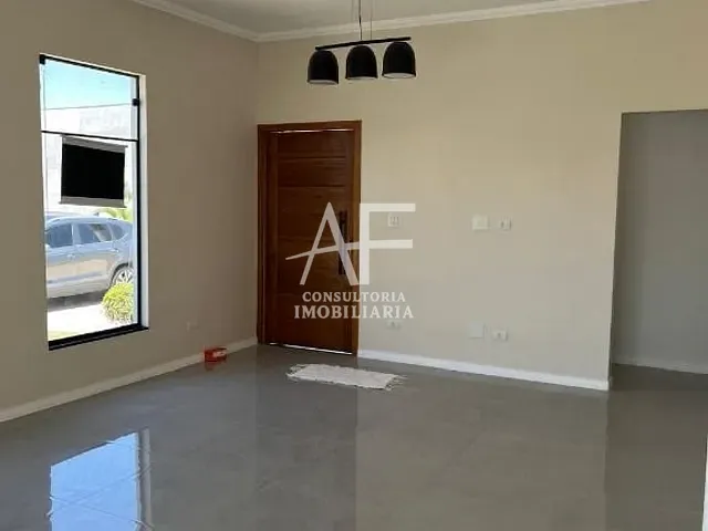Casa com 257m² 3 quartos e 2 banheiros, à venda, no bairro Parque São Luís em Taubaté