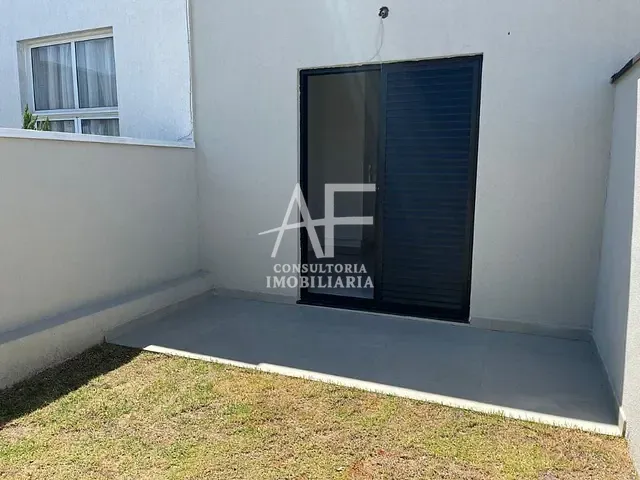 Casa com 257m² 3 quartos e 2 banheiros, à venda, no bairro Parque São Luís em Taubaté