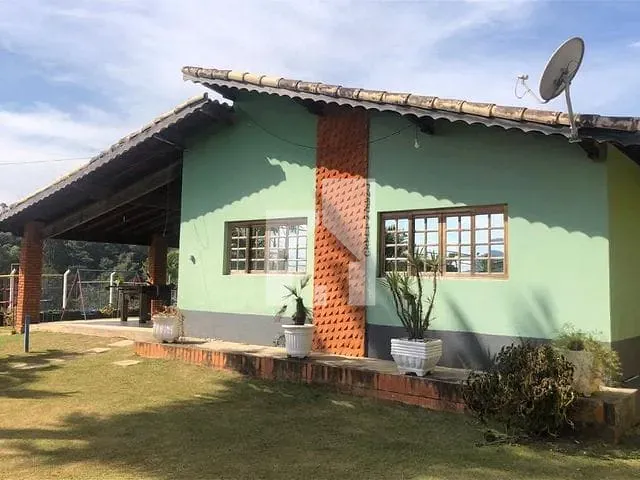 Casa com 2500m² 3 quartos e 5 banheiros, à venda, no bairro Chácara Recreio Lagoa dos Patos em Jundiaí