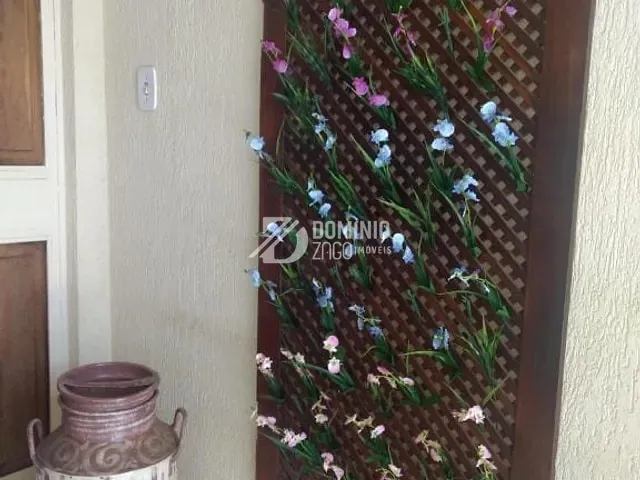 Casa com 738m² 3 quartos e 9 banheiros, à venda, no bairro Mercês em Uberaba