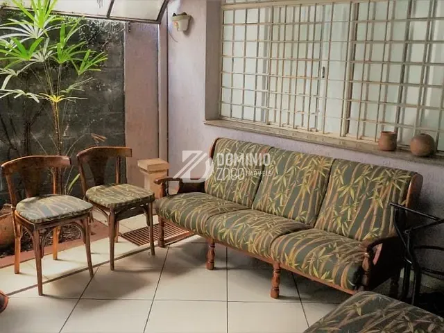 Casa com 738m² 3 quartos e 9 banheiros, à venda, no bairro Mercês em Uberaba