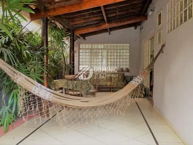Casa com 738m² 3 quartos e 9 banheiros, à venda, no bairro Mercês em Uberaba