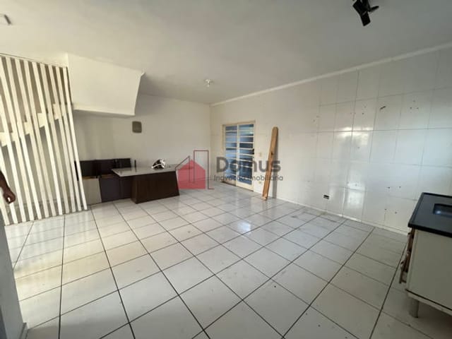 Casa com 144m², à venda, no bairro Laerte Assunção em Pindamonhangaba