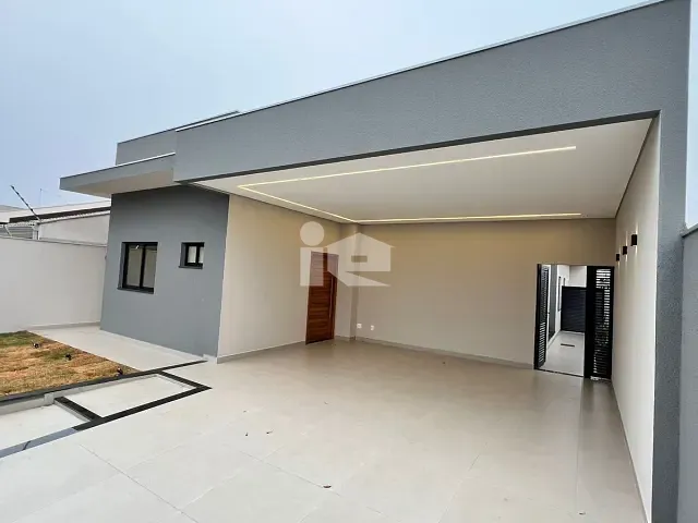 Casa com 300m² 3 quartos e 3 banheiros, à venda, no bairro Residencial Belmonte em Rolândia