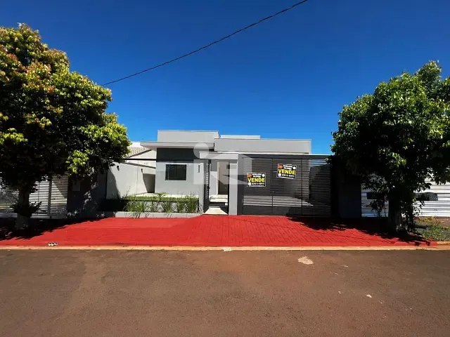 Casa com 300m² 3 quartos e 3 banheiros, à venda, no bairro Residencial Belmonte em Rolândia