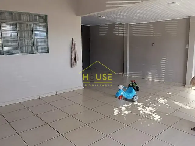 Casa com 284m² 4 quartos e 1 banheiro, à venda, no bairro Jardim Alvorada em Votuporanga