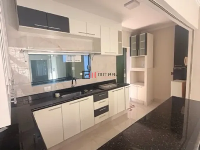 Casa 2 quartos e 3 banheiros, à venda, no bairro Residencial Abussafe em Londrina