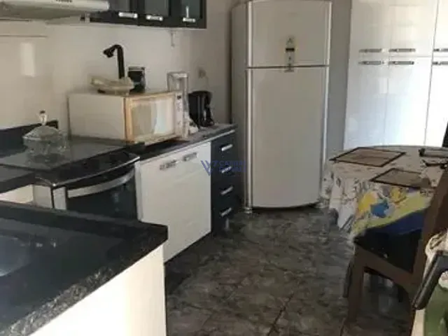 Casa com 312m² 3 quartos e 1 banheiro, à venda, no bairro Vila São Benedito em São José dos Campos