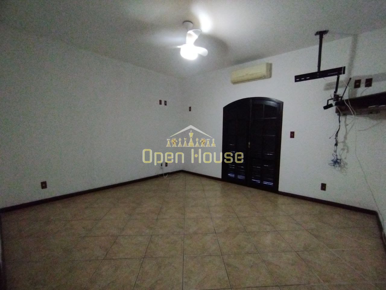 Casa, 4 quartos, 250 m² - Foto 13