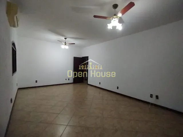 Casa 4 quartos e 3 banheiros, à venda, no bairro Morada da Colina em Resende