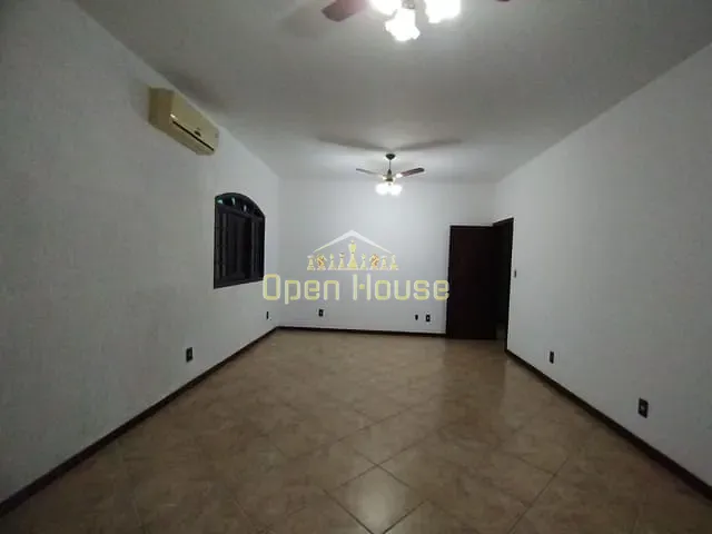 Casa 4 quartos e 3 banheiros, à venda, no bairro Morada da Colina em Resende