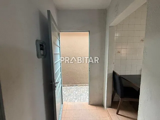 Casa com 137m² 2 quartos e 1 banheiro, à venda, no bairro Ayrosa em Osasco