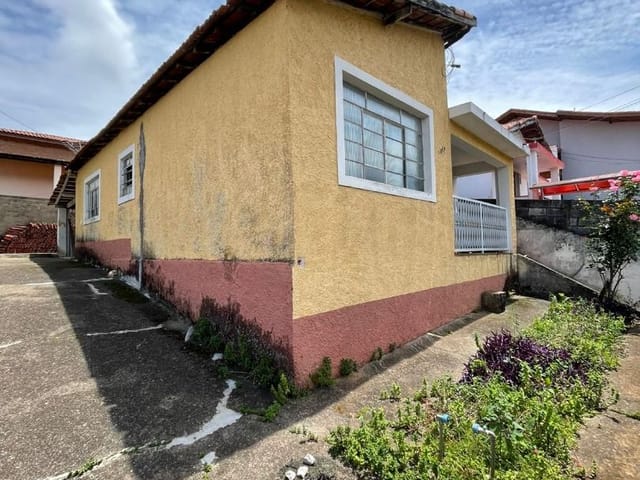 Casa com 270m² 2 quartos e 1 banheiro, à venda, no bairro Centro em Extrema