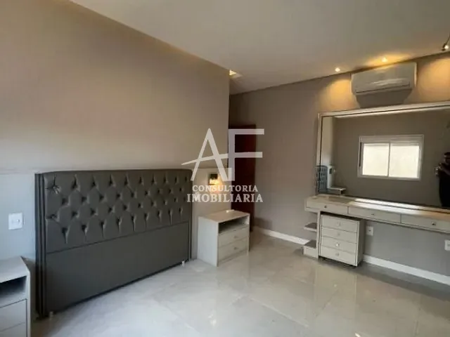 Casa com 300m², para alugar, no bairro Jardim Santa Tereza em Taubaté