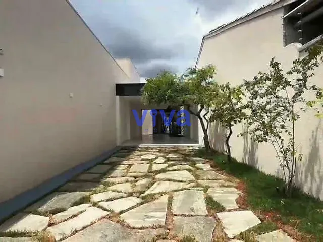 Casa com 278m² 4 quartos e 2 banheiros, à venda, no bairro Jardim Planalto em Goiânia